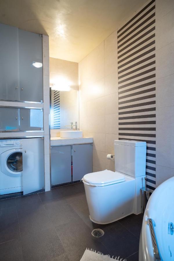 Acropolis Metro St.3 Bedrοοms 6 Persons Maisonette Athen Exterior foto