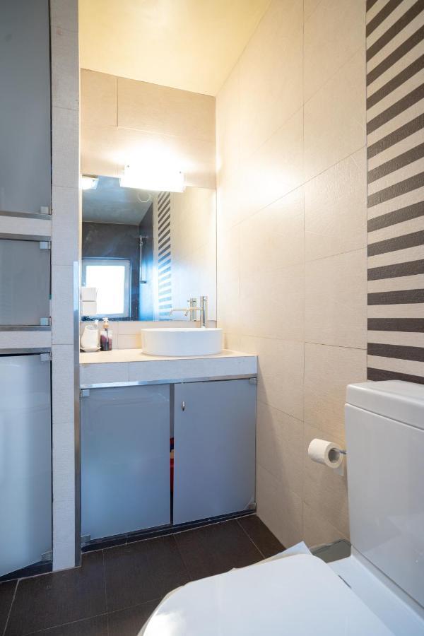 Acropolis Metro St.3 Bedrοοms 6 Persons Maisonette Athen Exterior foto